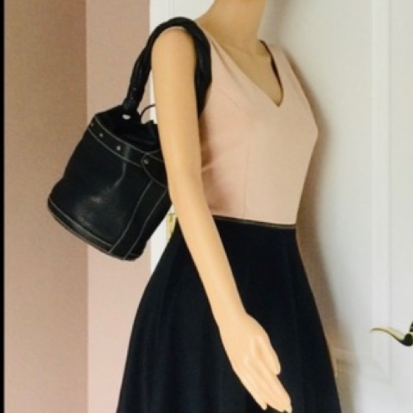 Fendi black leather Palazzo shoulder bucket bag Authentic - Picture 6 of 13